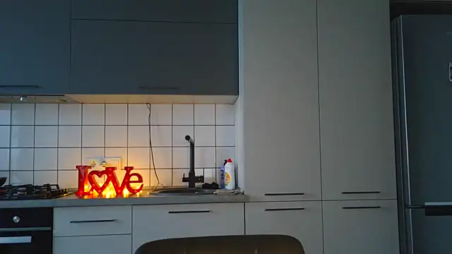 Snapshot of EvaMelnik chatting on September 25, 2025, 2:32 pm EvaMelnik online show from September 25, 2025, 2:32 pm