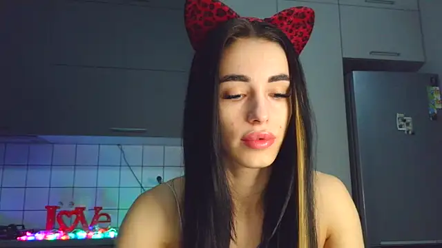 Snapshot of EvaMelnik chatting on October 22, 2025, 3:23 pm EvaMelnik online show from October 22, 2025, 3:23 pm