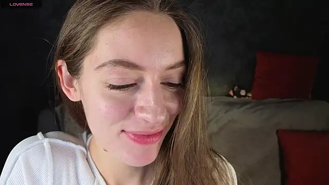 Agnes Wells online show from December 19, 2025, 9:27 am