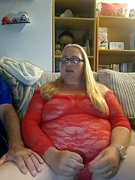 Luscious-LucyXX online show from July 18, 2026, 7:39 pm