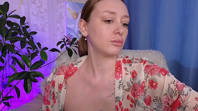 evashiny  online show from April 27, 2026, 3:59 am