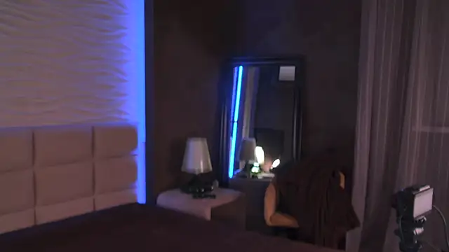 AriWild online show from April 25, 2026, 4:37 am
