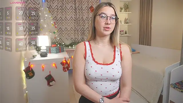 DarelleFaux online show from January 7, 2026, 4:15 am