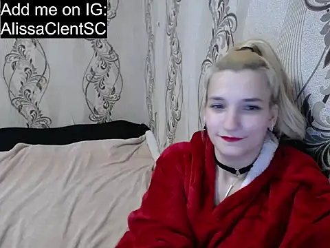 Snapshot of AlissaClark chatting on December 17, 2025, 8:48 pm AlissaClark online show from December 17, 2025, 8:48 pm