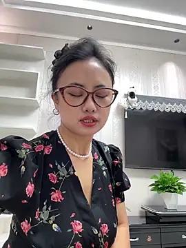 wen521 online show from October 18, 2025, 7:31 am