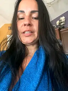 Snapshot of starsaligned chatting on September 25, 2025, 10:35 pm starsaligned online show from September 25, 2025, 10:35 pm