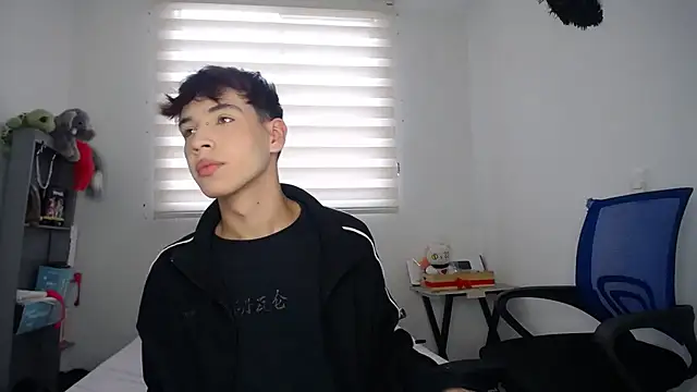 lucky stricke online show from September 22, 2025, 8:55 pm