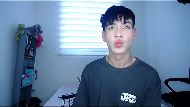 lucky stricke online show from September 25, 2025, 8:23 pm