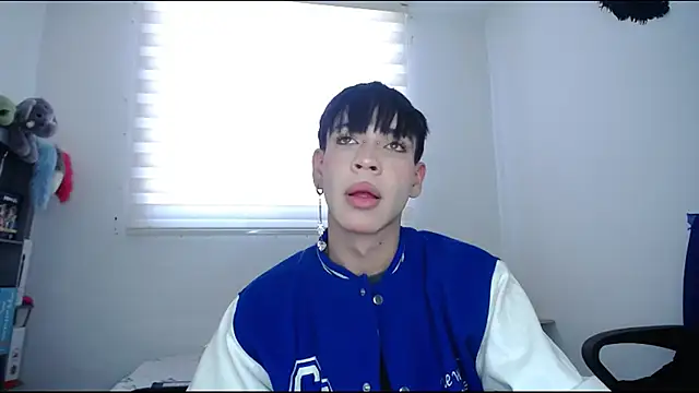 Snapshot of lucky_stricke chatting on October 2, 2025, 8:05 pm lucky stricke online show from October 2, 2025, 8:05 pm