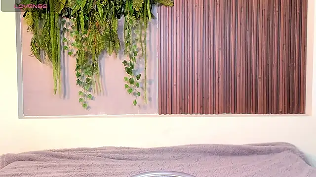 Dakotaferreti online show from October 13, 2025, 9:48 pm