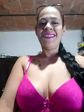 Snapshot of cositabonita08 chatting on September 8, 2025, 9:47 pm cositabonita08 online show from September 8, 2025, 9:47 pm