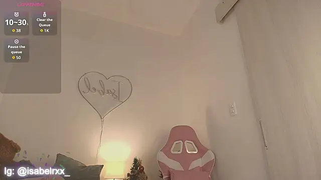 IsabelCortes online show from January 13, 2026, 10:15 pm