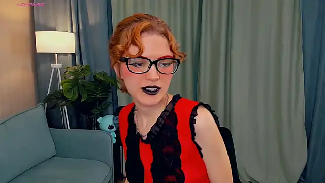 Snapshot of EdlinGathright chatting on October 5, 2025, 4:00 am EdlinGathright online show from October 5, 2025, 4:00 am