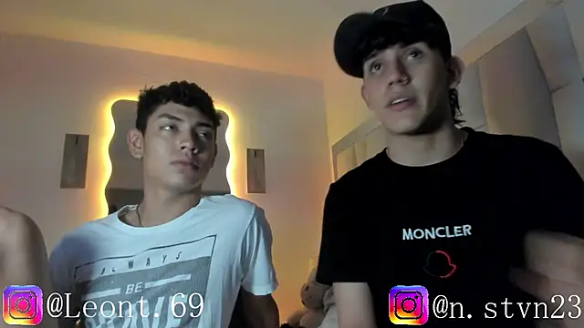 LoganTwink18 online show from April 2, 2026, 2:20 am