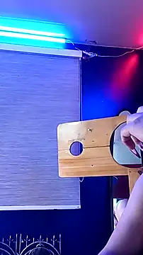 Snapshot of YiingandYang chatting on December 19, 2025, 6:31 am YiingandYang online show from December 19, 2025, 6:31 am