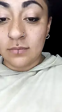 Snapshot of YiingandYang chatting on February 11, 2026, 6:24 pm YiingandYang online show from February 11, 2026, 6:24 pm