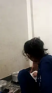 Guriya0076 online show from November 6, 2025, 3:18 am