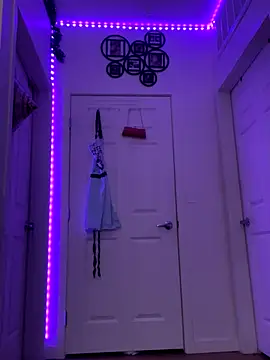 moan4mona online show from September 23, 2025, 5:10 am