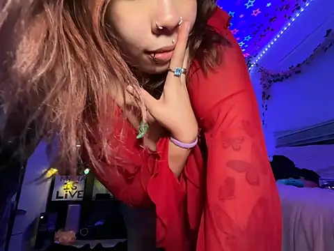 Snapshot of moan4mona chatting on June 4, 2026, 3:23 am moan4mona online show from June 4, 2026, 3:23 am