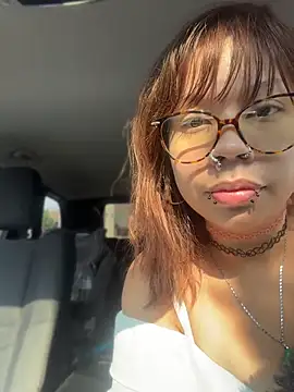 Snapshot of moan4mona chatting on July 7, 2026, 3:05 pm moan4mona online show from July 7, 2026, 3:05 pm