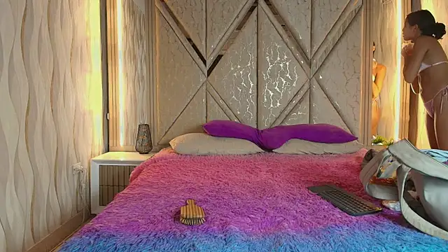 Hotcouple 222 online show from February 3, 2026, 7:24 am