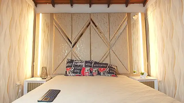 Hotcouple 222 online show from March 25, 2026, 7:25 am