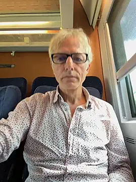 SexyLeon8 online show from September 23, 2025, 9:45 am