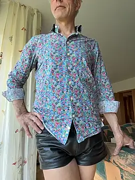SexyLeon8 online show from June 2, 2026, 6:26 am