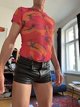 SexyLeon8 online show from June 30, 2026, 5:41 am