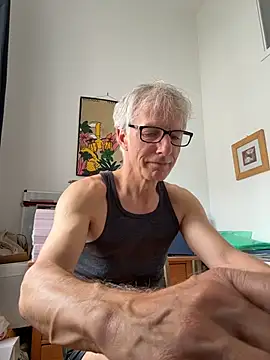 SexyLeon8 online show from July 6, 2026, 3:03 pm
