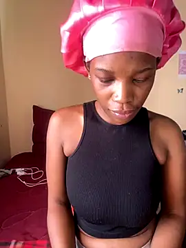 Snapshot of Caramel_Mellow chatting on October 14, 2025, 12:50 pm Caramel Mellow online show from October 14, 2025, 12:50 pm