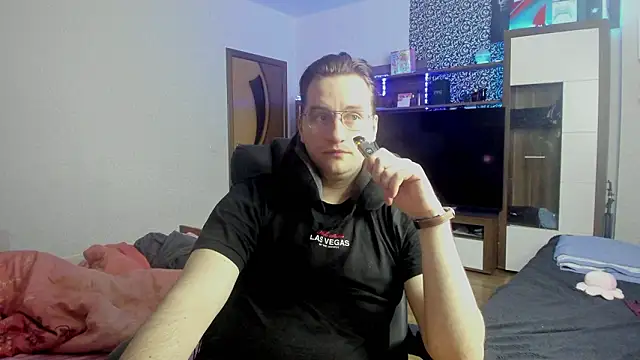 romiosabrino online show from March 16, 2026, 12:42 pm