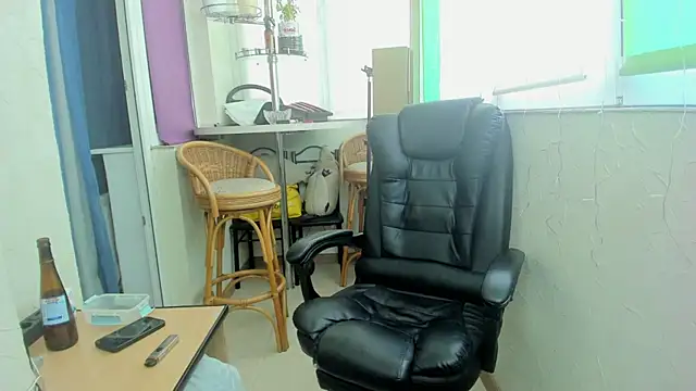 romiosabrino online show from May 19, 2026, 1:28 pm