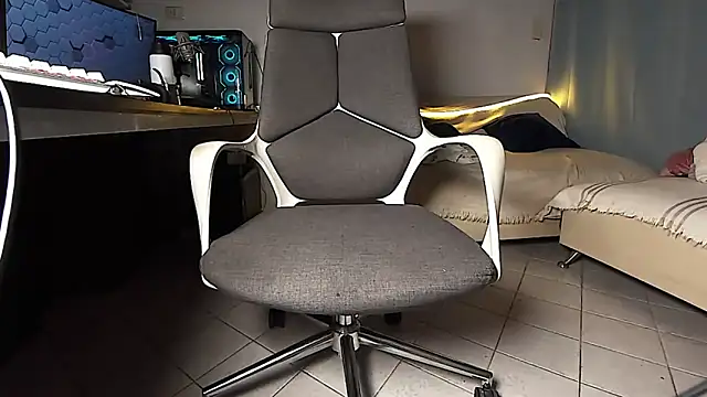 Snapshot of DiositoHerus chatting on February 17, 2026, 2:08 am DiositoHerus online show from February 17, 2026, 2:08 am