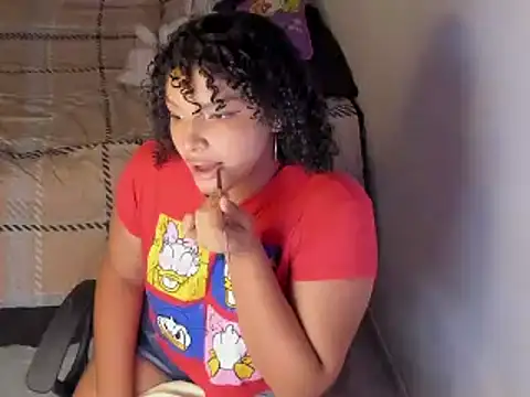 Snapshot of chloe_kisses chatting on March 3, 2026, 11:38 am chloe kisses online show from March 3, 2026, 11:38 am