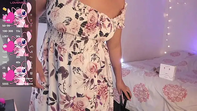 chloe kisses online show from May 28, 2026, 11:40 am