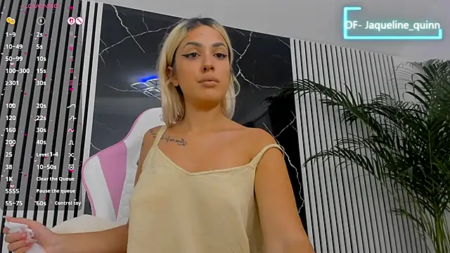 Snapshot of daisyblushh chatting on September 12, 2025, 6:41 pm daisyblushh online show from September 12, 2025, 6:41 pm