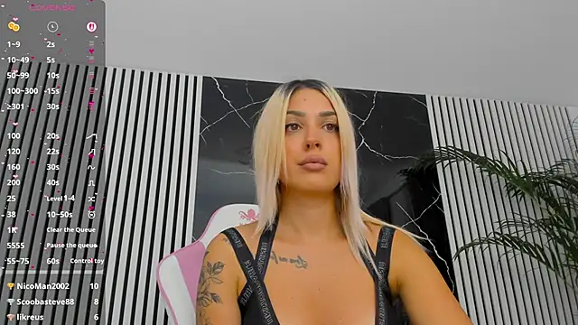 Snapshot of daisyblushh chatting on September 22, 2025, 10:01 pm daisyblushh online show from September 22, 2025, 10:01 pm