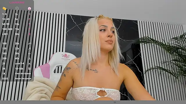 Snapshot of daisyblushh chatting on October 5, 2025, 7:01 pm daisyblushh online show from October 5, 2025, 7:01 pm