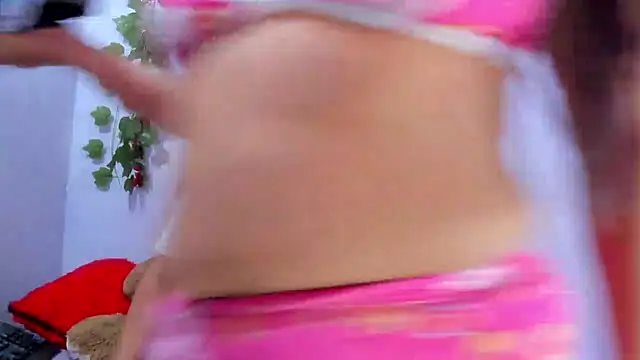 Snapshot of NataliaAndJulliam chatting on February 4, 2026, 4:29 am NataliaAndJulliam online show from February 4, 2026, 4:29 am