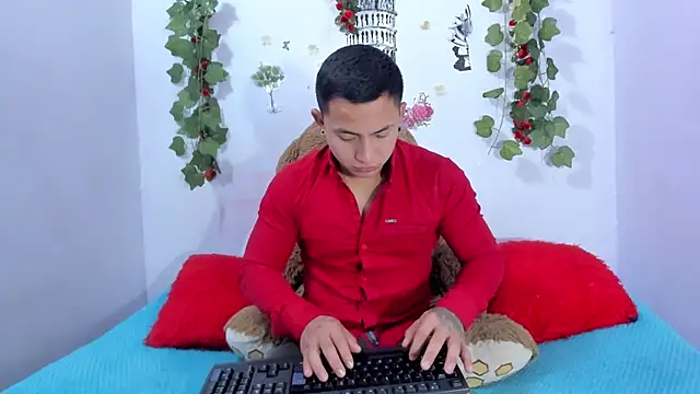 Snapshot of NataliaAndJulliam chatting on March 2, 2026, 3:09 am NataliaAndJulliam online show from March 2, 2026, 3:09 am