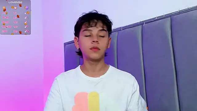 Snapshot of nico_leroy chatting on October 15, 2025, 10:43 pm nico leroy online show from October 15, 2025, 10:43 pm