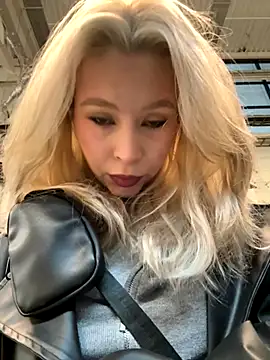 Cum girlss online show from October 17, 2025, 4:59 am