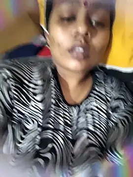 Cute Amiya online show from October 25, 2025, 1:18 pm