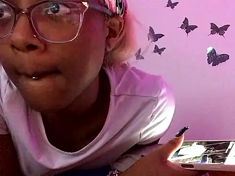 Moxhavix online show from November 8, 2025, 6:02 am