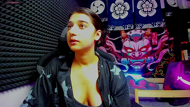 Snapshot of Elfy_Rare_ chatting on September 22, 2025, 3:03 pm Elfy Rare online show from September 22, 2025, 3:03 pm