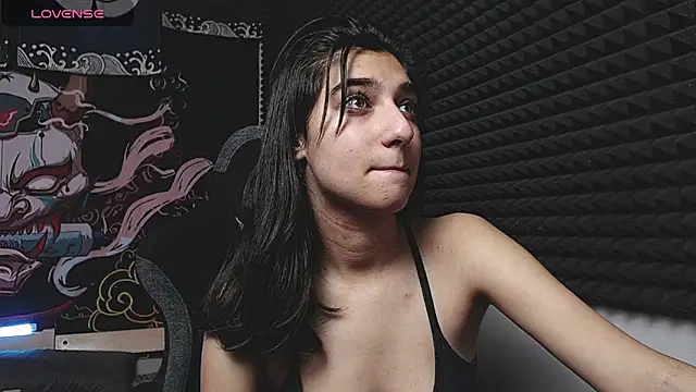 Snapshot of Elfy_Rare_ chatting on November 5, 2025, 2:50 pm Elfy Rare online show from November 5, 2025, 2:50 pm