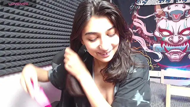 Snapshot of Elfy_Rare_ chatting on November 8, 2025, 1:55 pm Elfy Rare online show from November 8, 2025, 1:55 pm