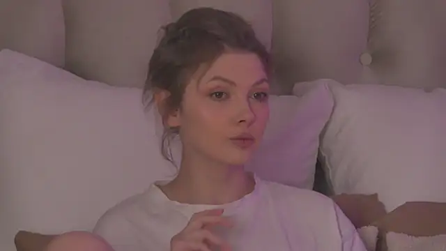 miamunn online show from April 18, 2026, 9:04 pm