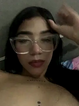 ElaRose 12 online show from November 21, 2025, 10:19 pm